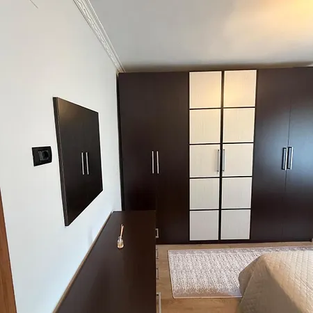 Entry * Shkodër